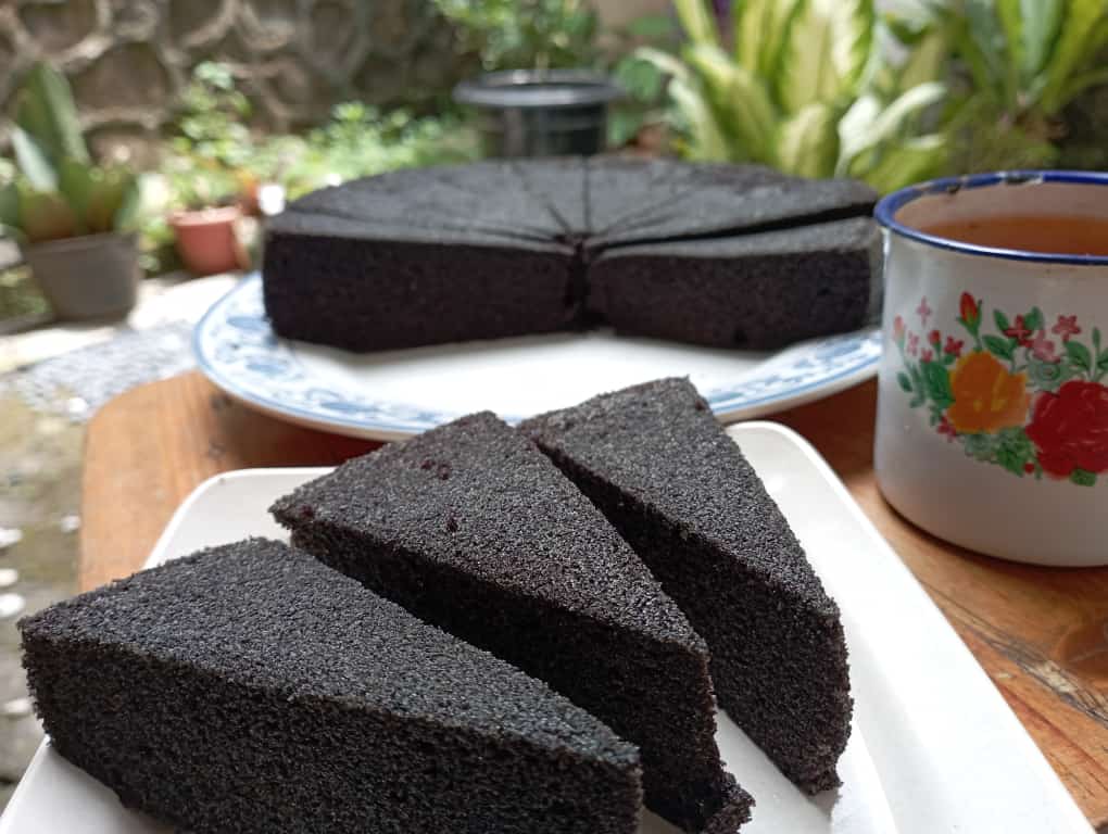 Bolu Ketan Hitam Glutten Free Ini Bikin Ketagihan! bolu ketan hitam