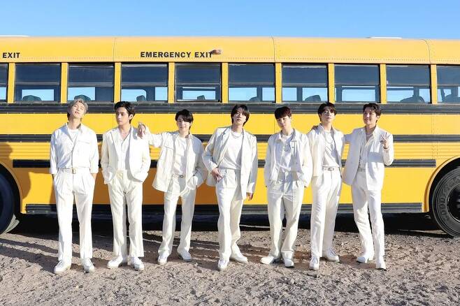 BTS Hiatus, Harga Saham HYBE Langsung Terjun Bebas 21 Persen BTS45