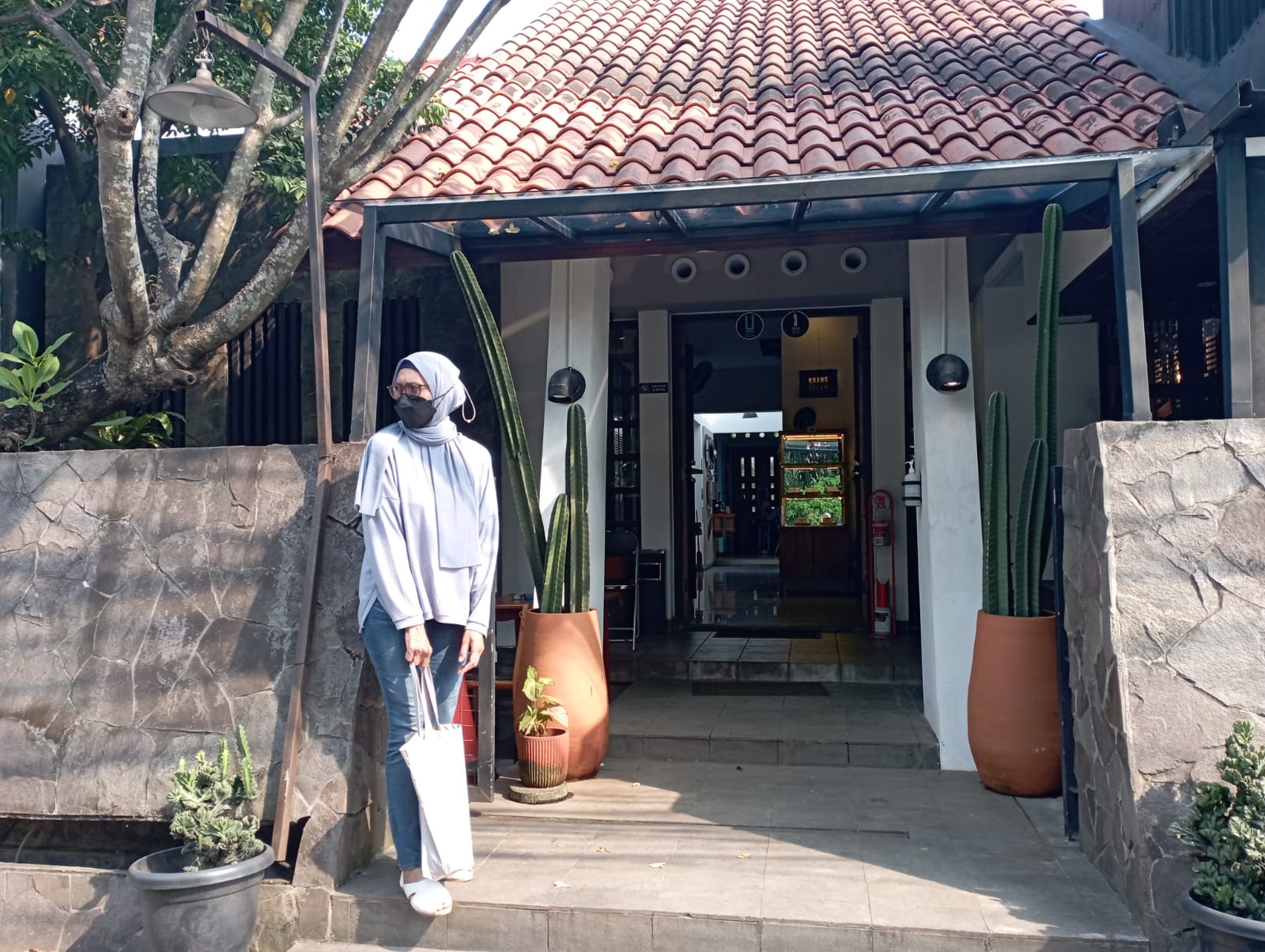 Trend Rumah Tinggal di Cinere Jadi Kedai Kopi tempatngopi1-2