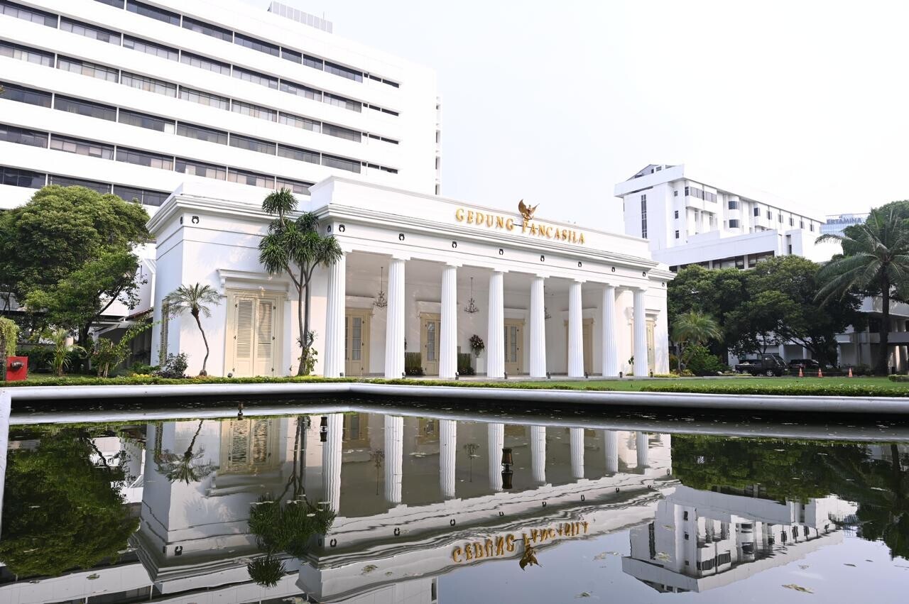 KJRI Karachi Beri Perlindungan 3 ABK Kapal Dagang MV Gold Autumn